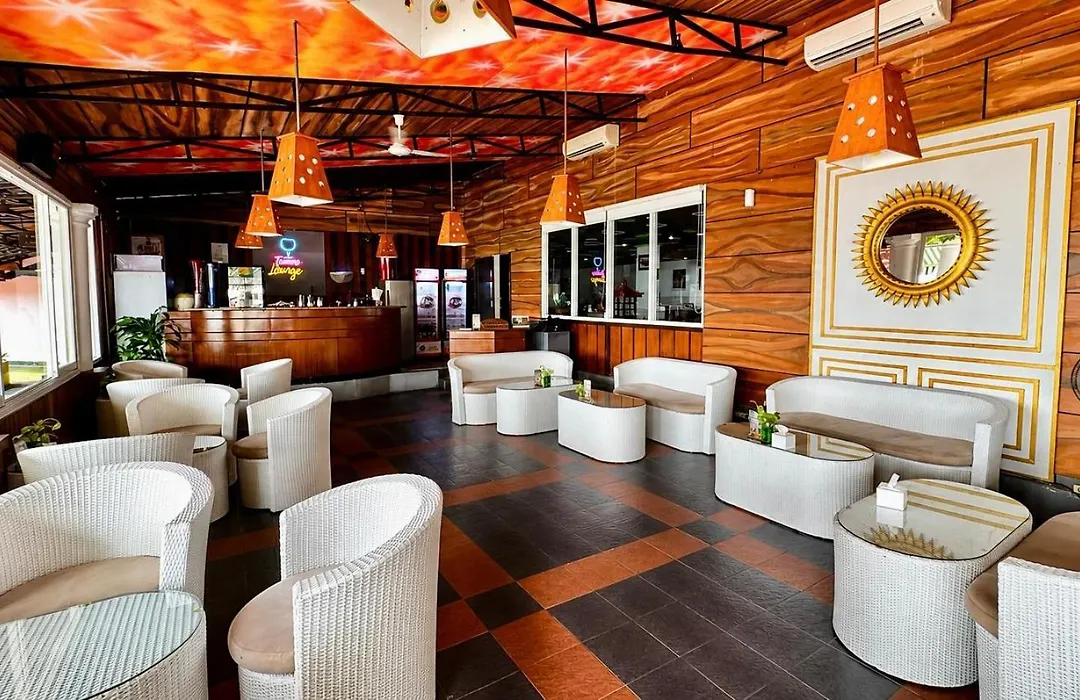 Grand Whiz Hotel Trawas Mojokerto-1